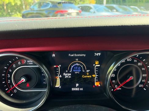 Used 2021 Jeep Gladiator Rubicon AWD/4WD image 8