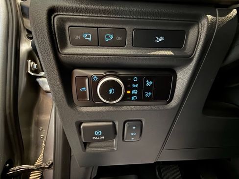 Used 2023 Ford F150 Lariat AWD/4WD image 34