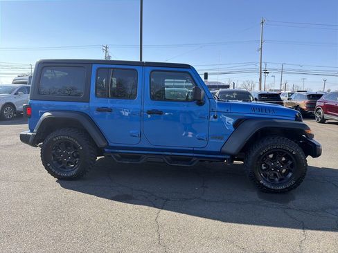Used 2023 Jeep Wrangler Unlimited w/ Cold Weather Group image 7