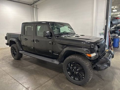 Used 2021 Jeep Gladiator Overland image 3