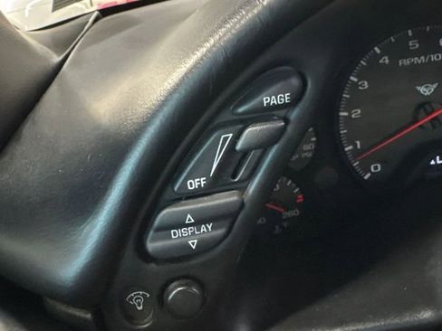 Used 2004 Chevrolet Corvette Coupe w/ Roof Package image 42