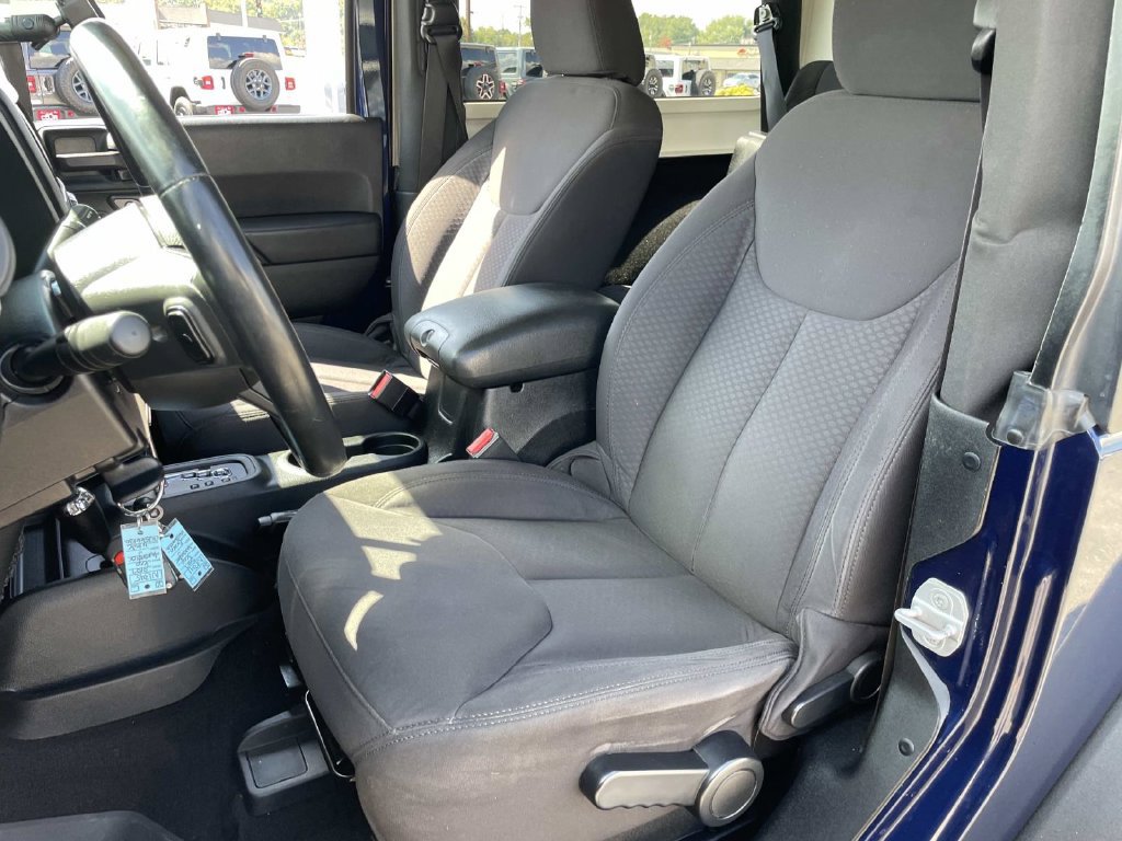 Used 2013 Jeep Wrangler Sport AWD/4WD image 35