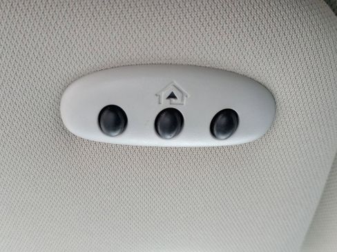 Used 2024 Ford Edge Titanium image 28