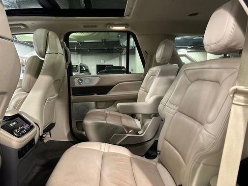 Used 2021 Lincoln Navigator Reserve w/ Luxury Package AWD/4WD image 23