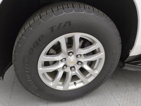 Used 2021 Chevrolet Suburban LT AWD/4WD image 31