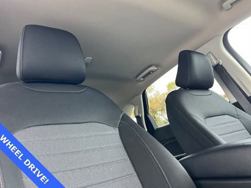 Certified 2022 Ford Edge SE w/ Black Appearance Package image 18