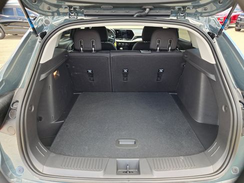 Used 2026 Chevrolet Trax LS FWD image 21
