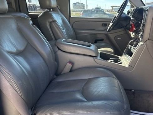 Used 2005 GMC Sierra 1500 SLT w/ Light Duty Power Package AWD/4WD image 13