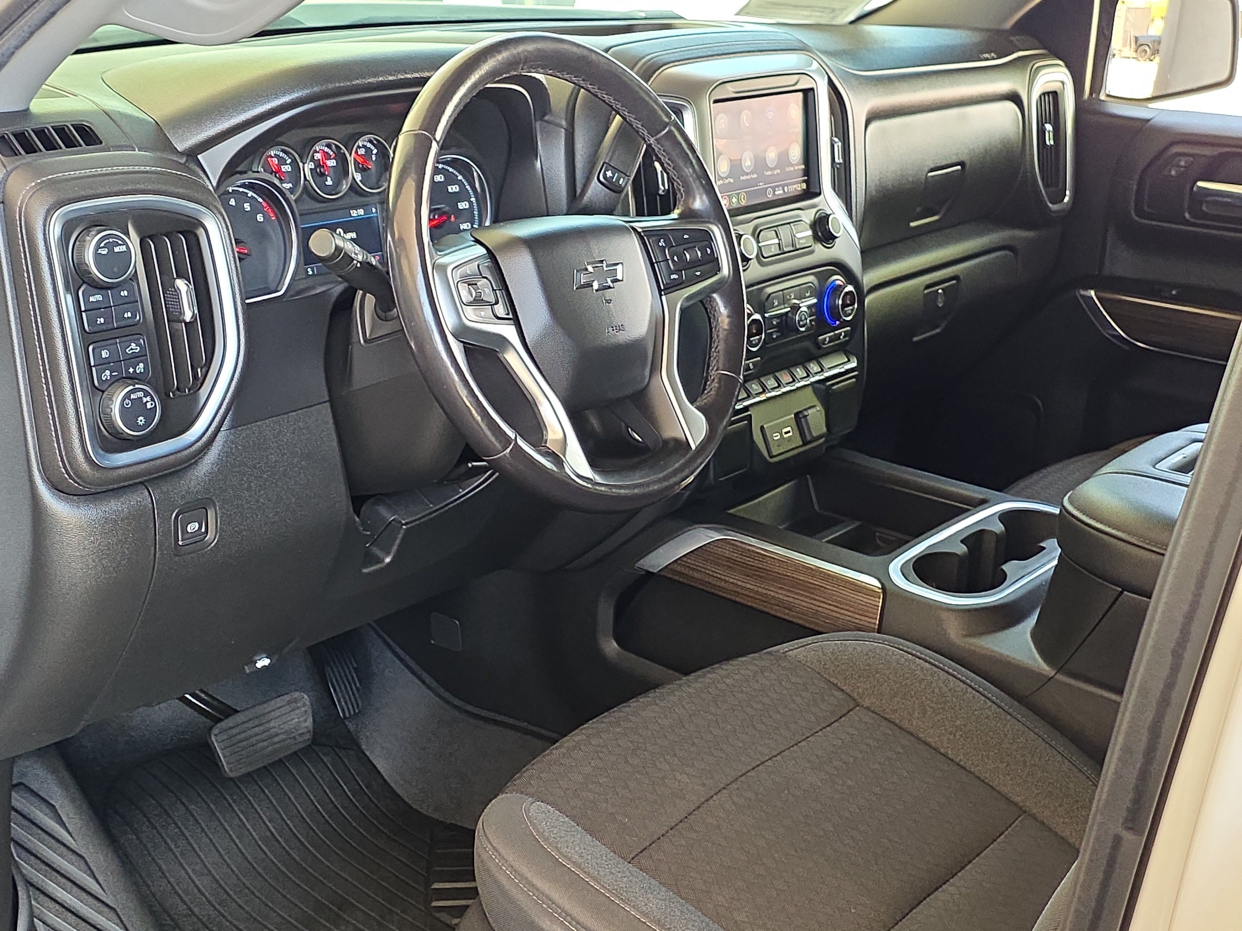 Used 2020 Chevrolet Silverado 1500 LT Trail Boss AWD/4WD image 12