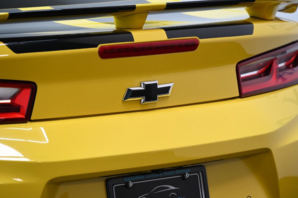 Used 2018 Chevrolet Camaro SS RWD image 15