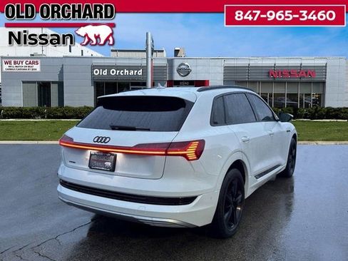 Used 2019 Audi e-tron Premium Plus image 4
