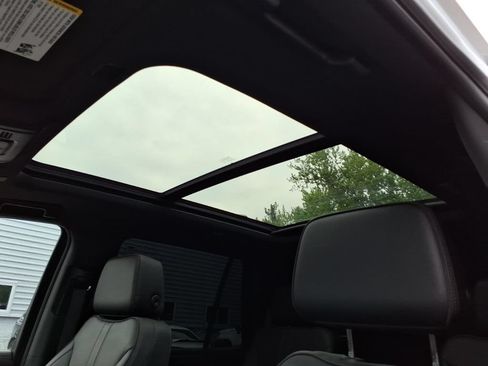 Used 2023 Chevrolet Tahoe RST w/ Luxury Package AWD/4WD image 18