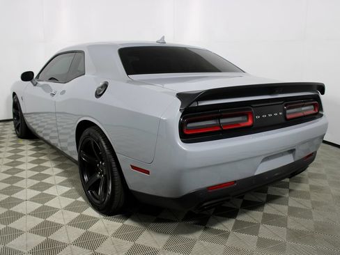 Used 2020 Dodge Challenger SRT Hellcat w/ Plus Package RWD image 33