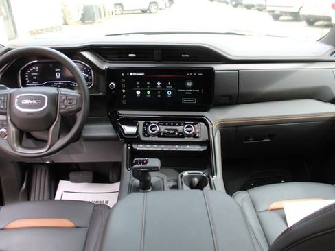 Used 2025 GMC Sierra 1500 AT4 w/ AT4 Premium Package AWD/4WD image 15