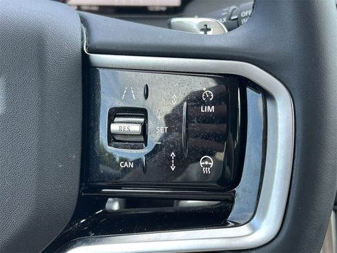 Used 2024 Land Rover Discovery Sport S image 43