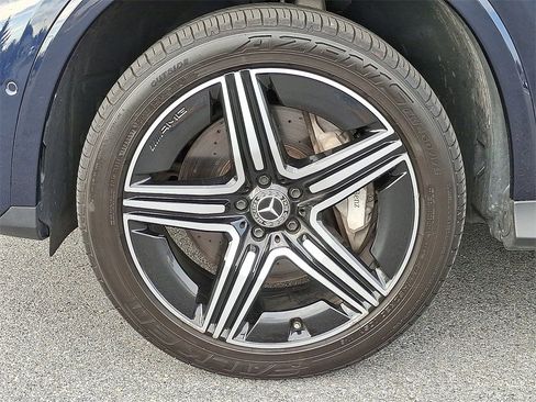 Used 2023 Mercedes-Benz GLC 300 4MATIC image 9