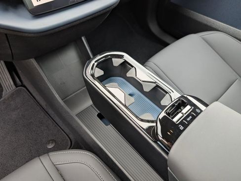 Used 2025 Volvo EX30 Ultra w/ Climate Package image 22