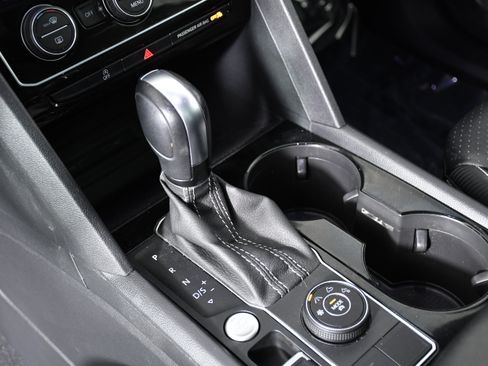 Used 2023 Volkswagen Atlas Cross Sport SEL image 15