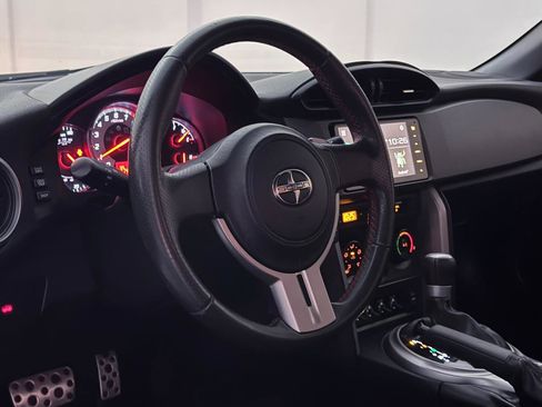 Used 2015 Scion FR-S RWD image 19