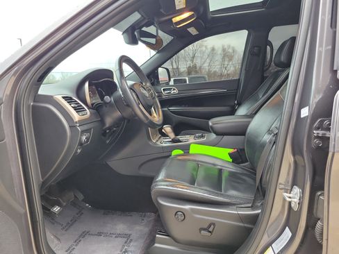 Used 2017 Jeep Grand Cherokee Limited w/ Trailer Tow Group IV image 8