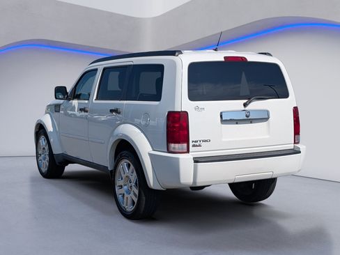 Used 2008 Dodge Nitro SLT RWD image 7