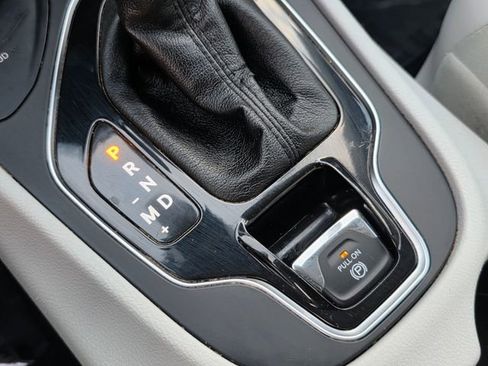 Used 2020 Jeep Cherokee Limited w/ Technology Group image 35