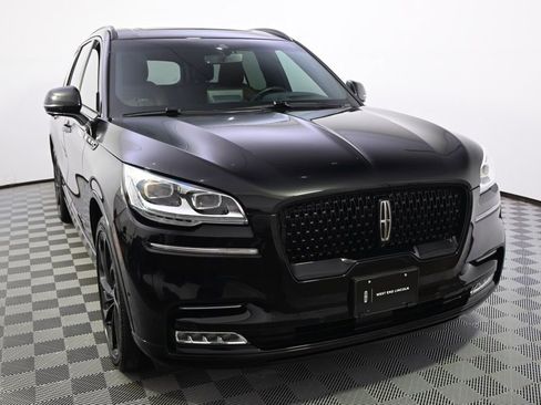 Certified 2022 Lincoln Aviator Reserve w/ Equipment Group 201A image 9