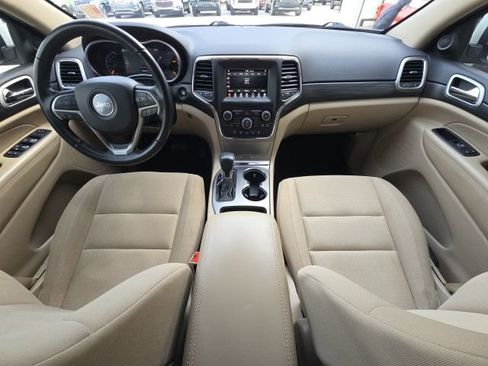 Used 2020 Jeep Grand Cherokee Laredo image 23