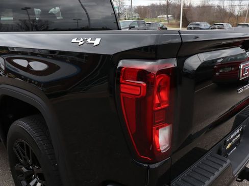 Used 2024 GMC Sierra 1500 Elevation image 29