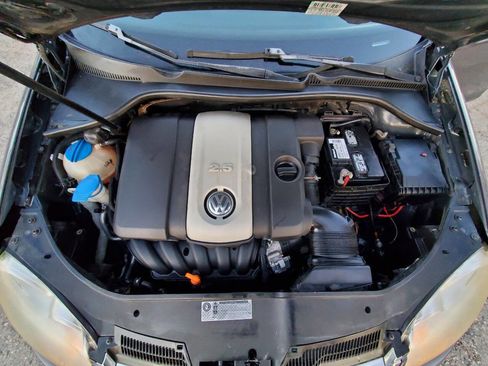 Used 2009 Volkswagen Jetta SE image 18