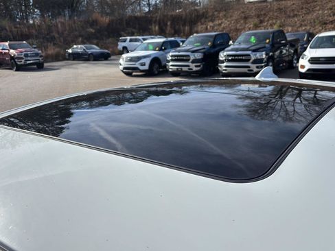 Used 2021 BMW X4 xDrive30i w/ M Sport Package image 6