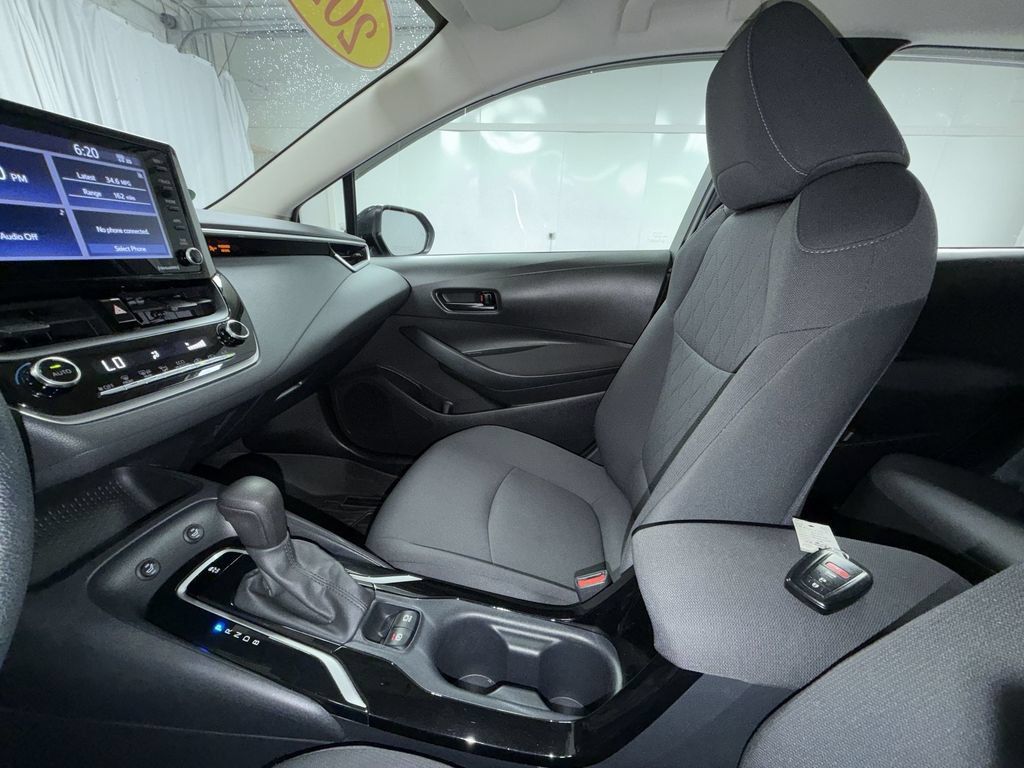 Used 2022 Toyota Corolla LE w/ LE Convenience Package FWD image 21