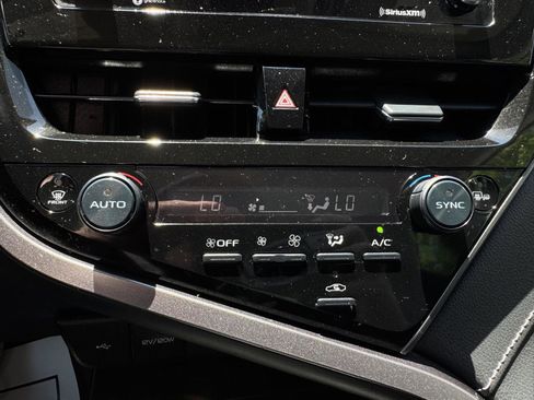 Used 2023 Toyota Camry SE FWD image 22
