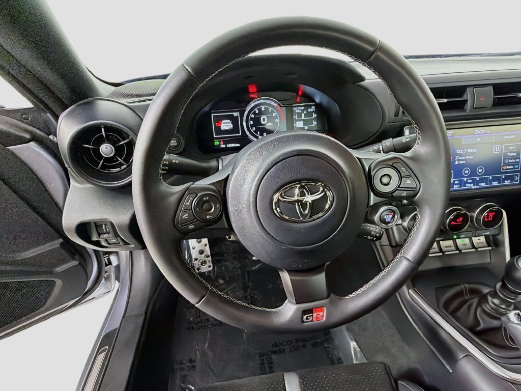 Used 2025 Toyota GR86 Premium w/ Performance Package RWD image 11