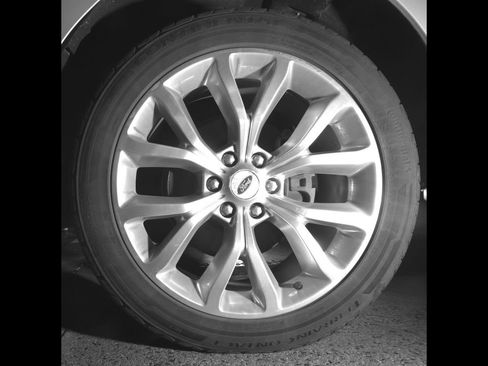 Used 2018 Ford Expedition Max Limited w/ Equipment Group 302A AWD/4WD image 10