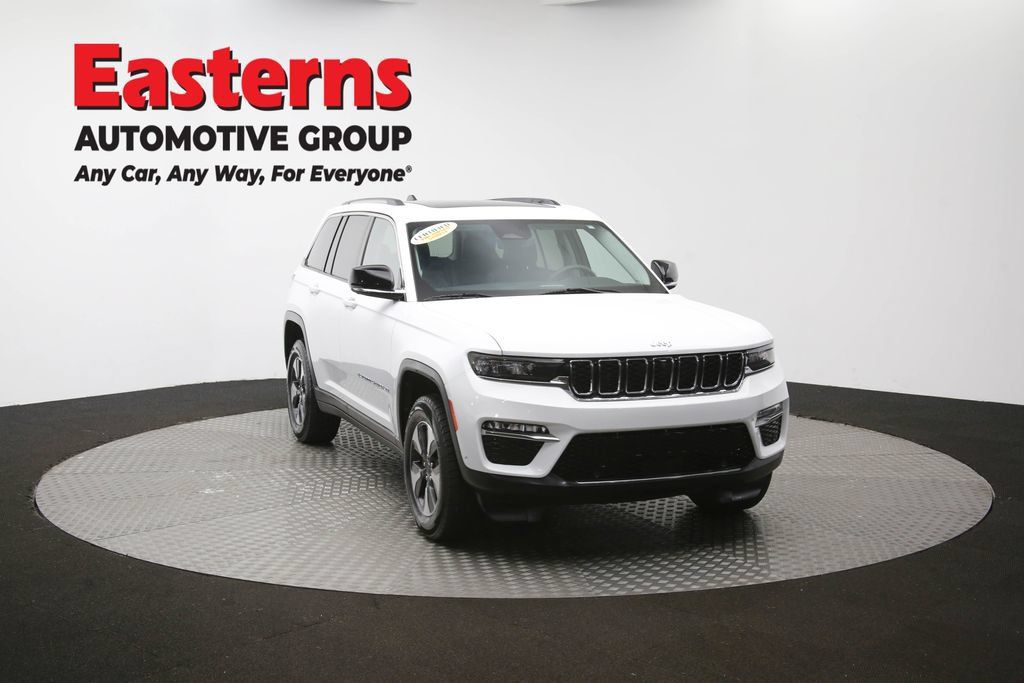 Used 2022 Jeep Grand Cherokee Limited 4xe w/ Luxury Tech Group II AWD/4WD image 54