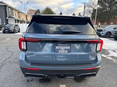 New 2026 Ford Explorer ST-Line w/ ST-Line Street Pack image 4