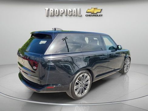 Used 2023 Land Rover Range Rover SE AWD/4WD image 5