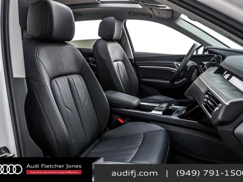 Used 2022 Audi e-tron Premium w/ Convenience Plus Package image 7