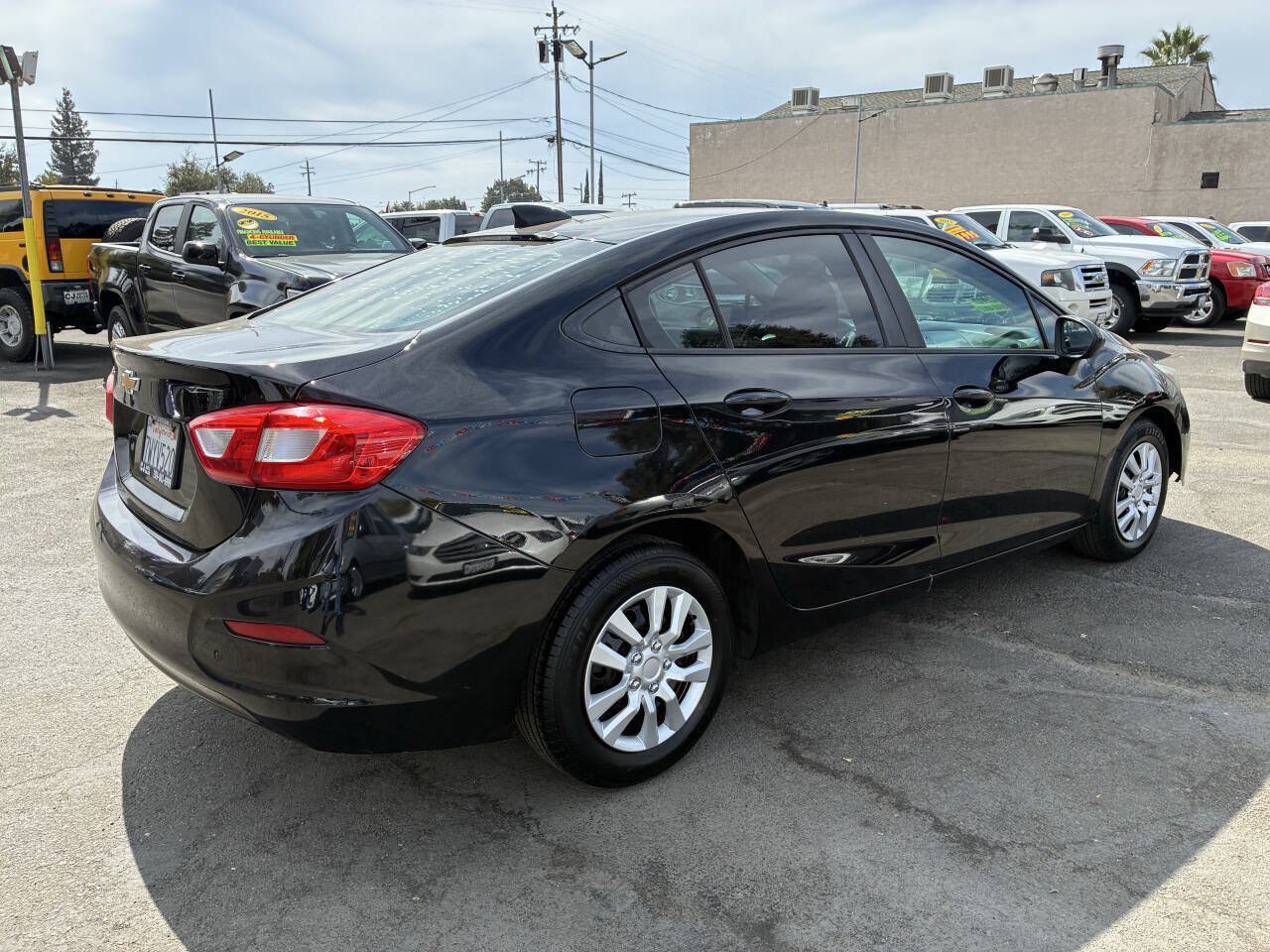 Used 2017 Chevrolet Cruze LS FWD image 2
