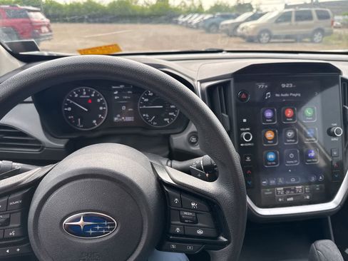 Used 2024 Subaru Crosstrek 2.0i Premium AWD/4WD image 19