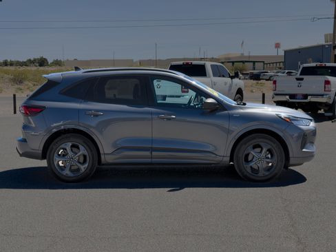 Used 2024 Ford Escape ST-Line image 6