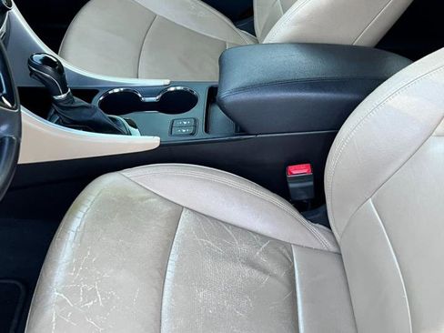 Used 2012 Hyundai Sonata Limited w/ Navigation Pkg image 16