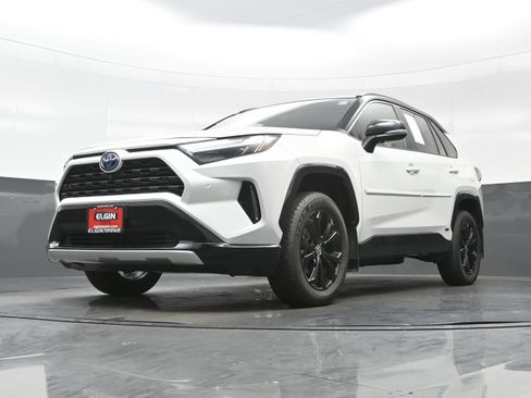 Used 2023 Toyota RAV4 XSE AWD/4WD image 30