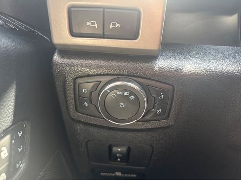 Used 2021 Ford F350 Lariat w/ Tremor Off-Road Package AWD/4WD image 17