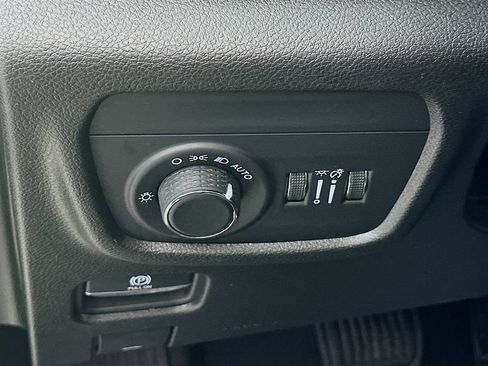 Certified 2023 Jeep Grand Cherokee Altitude AWD/4WD image 18
