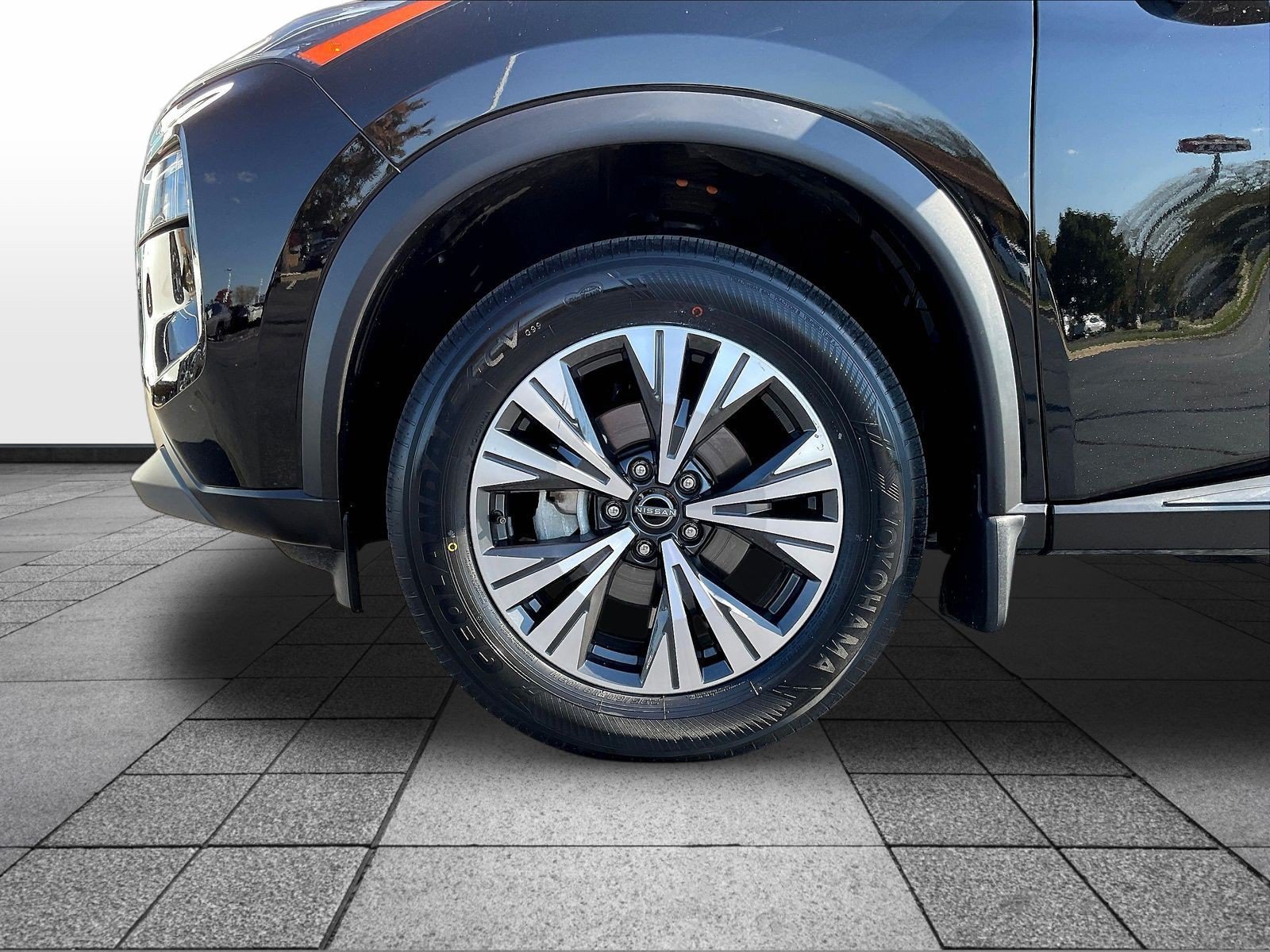 Used 2023 Nissan Rogue SV AWD/4WD image 36