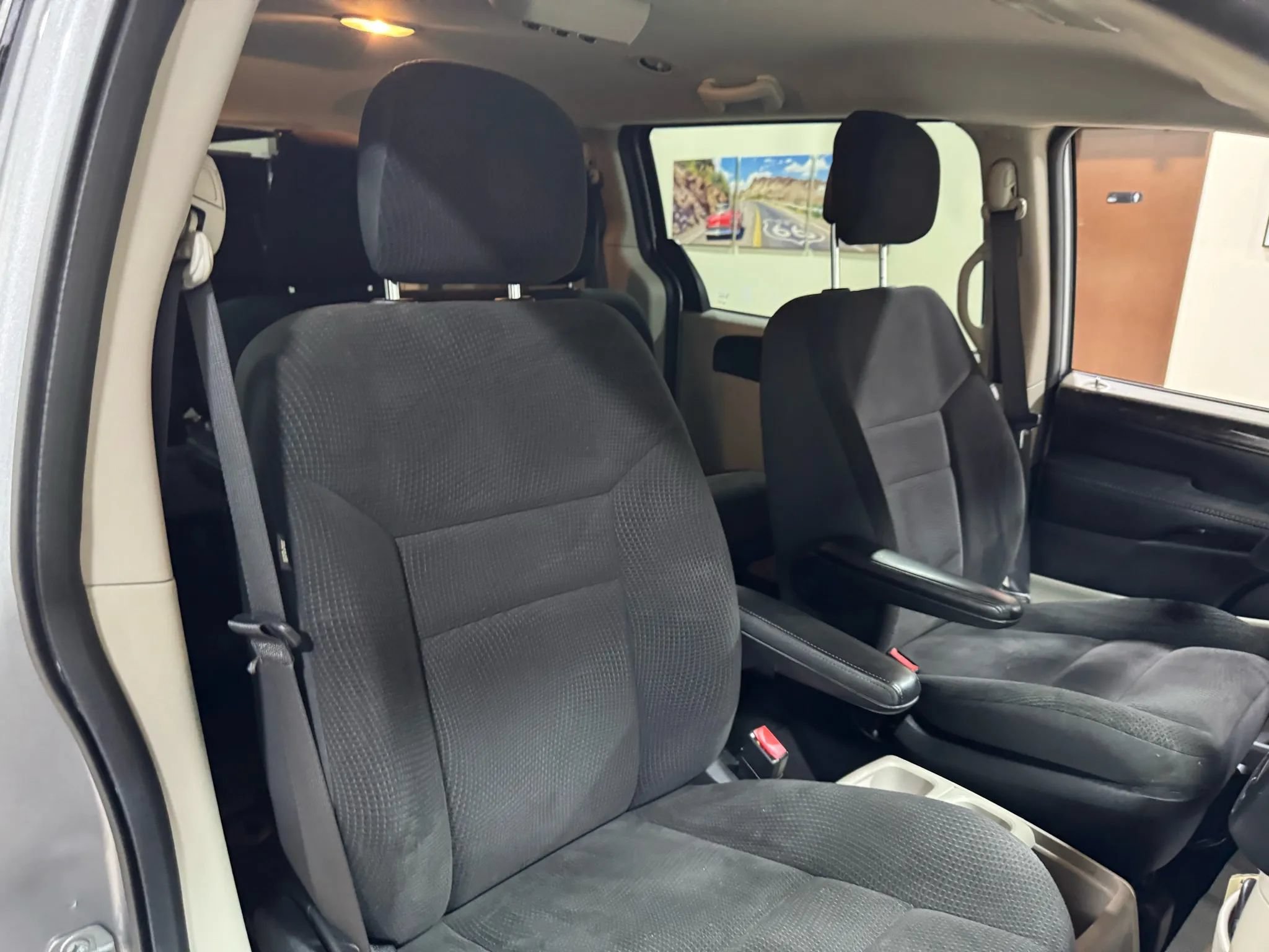 Used 2018 Dodge Grand Caravan SE FWD image 40