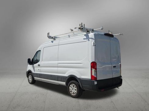 Used 2023 Ford E-Transit Medium Roof RWD image 4