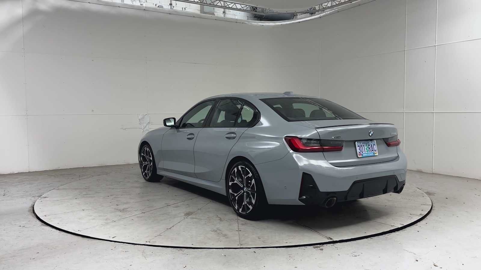 Used 2026 BMW 330i xDrive Sedan w/ M Sport Package AWD/4WD image 7